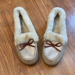 Old Navy Metallic Moccasins with Faux Fur